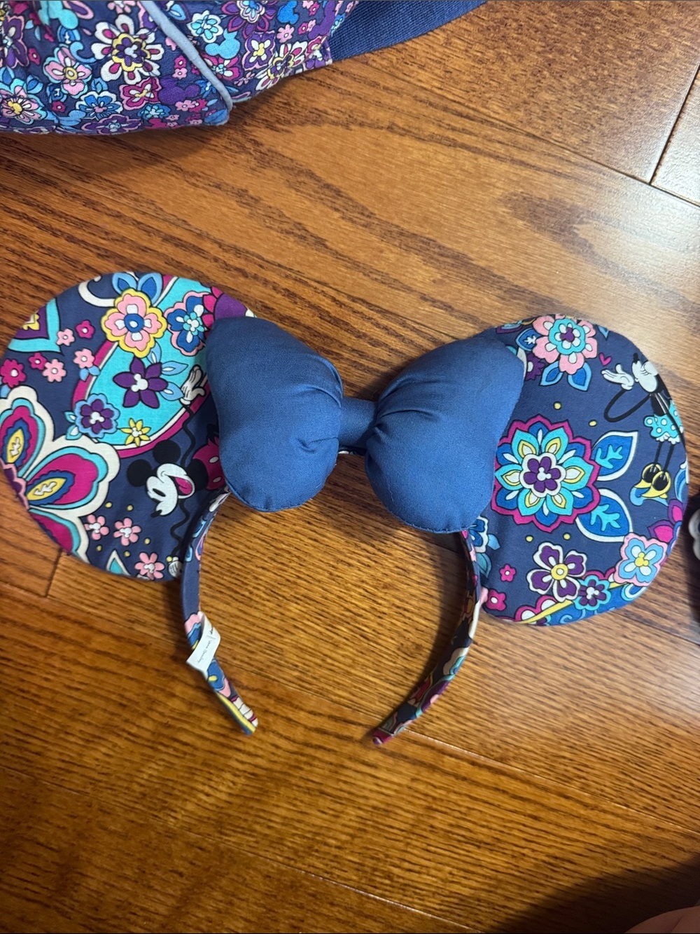 Vera Bradley Disney Floral Paisley Backpack Matching Ears Headband & Card Holder - Picture 9 of 15
